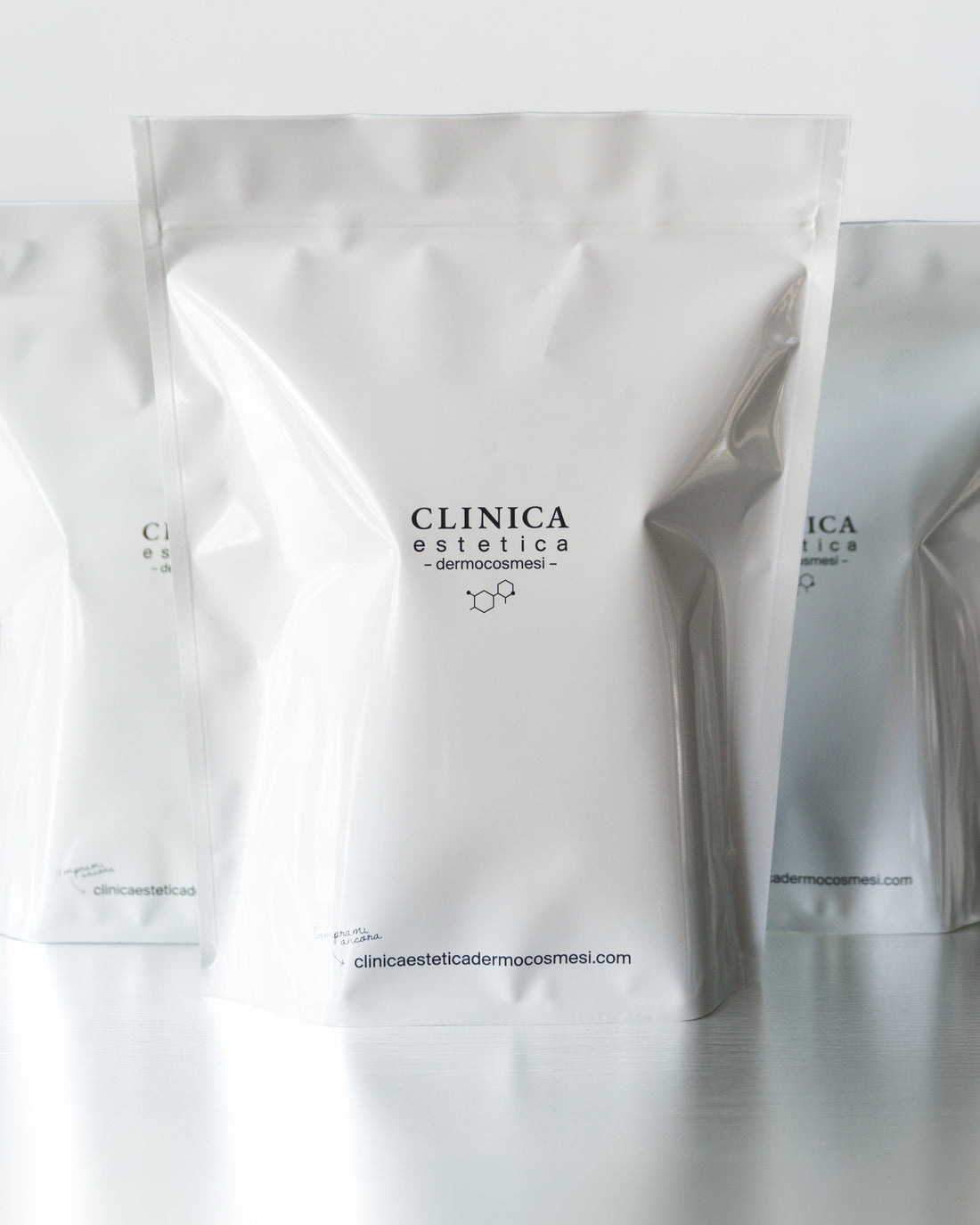 Collezione Kit Clinica Estetica Dermocosmesi – protocolli viso e corpo completi con tecnologia D-Clinip3 per 50 giorni di trattamento