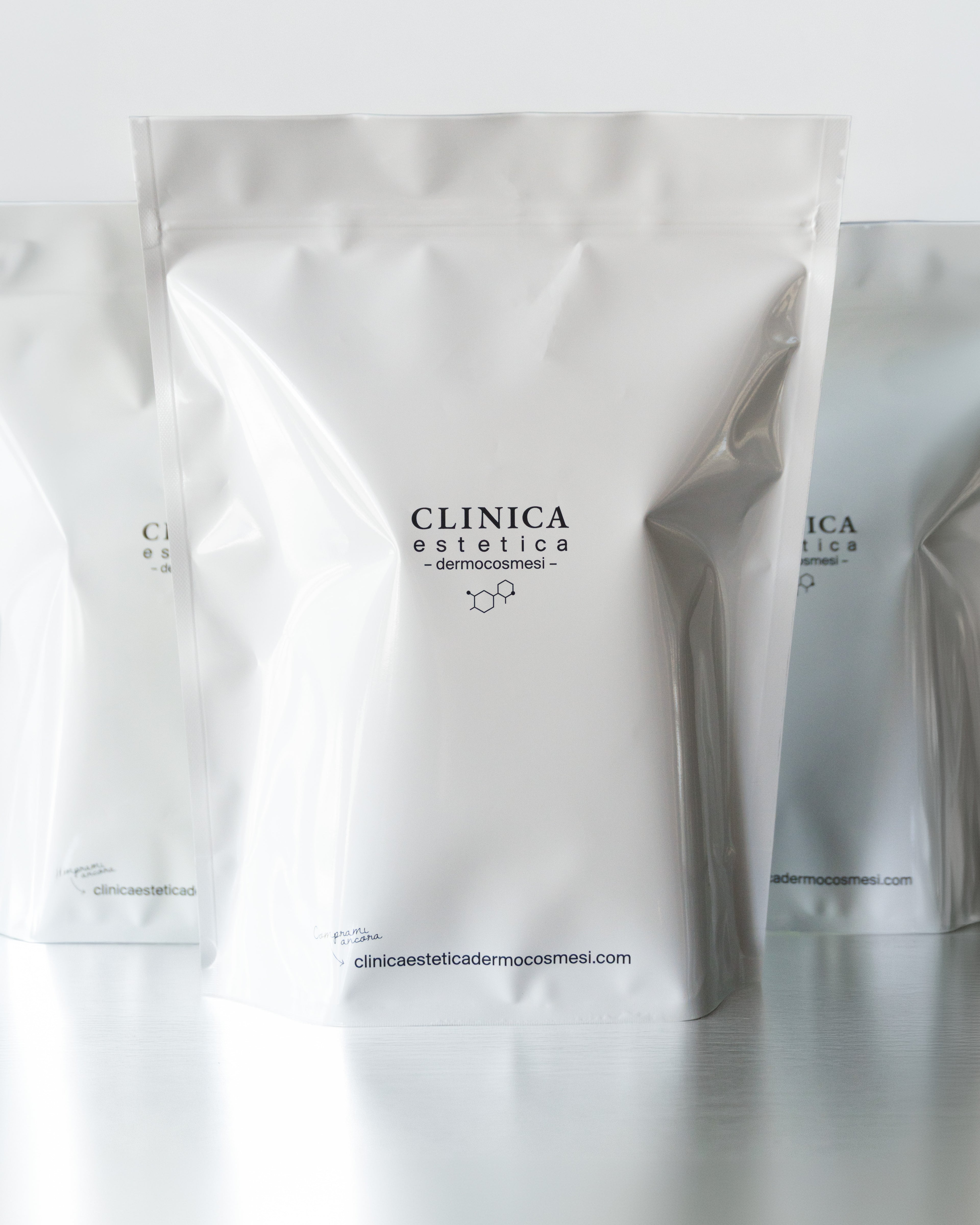 Collezione Kit Clinica Estetica Dermocosmesi – protocolli viso e corpo completi con tecnologia D-Clinip3 per 50 giorni di trattamento