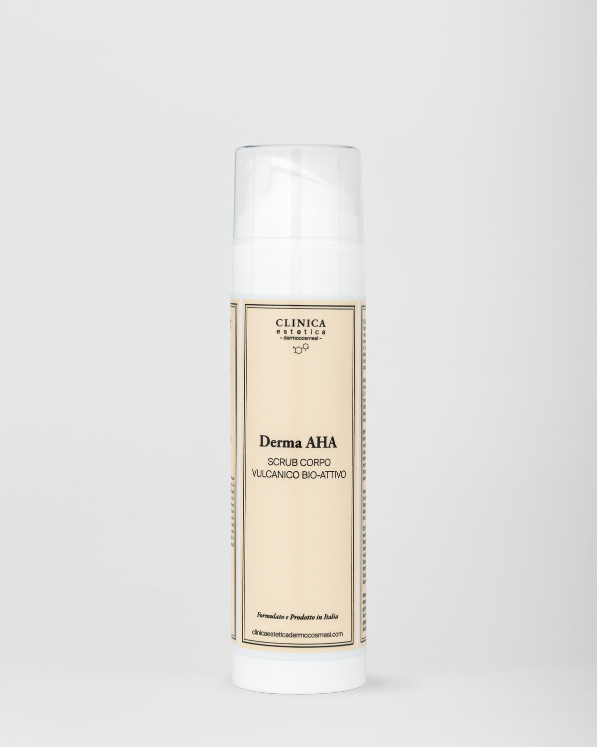 Derma AHA Clinica – scrub esfoliante corpo con acidi AHA, sabbia vulcanica e Arnica, per preparare la pelle al trattamento